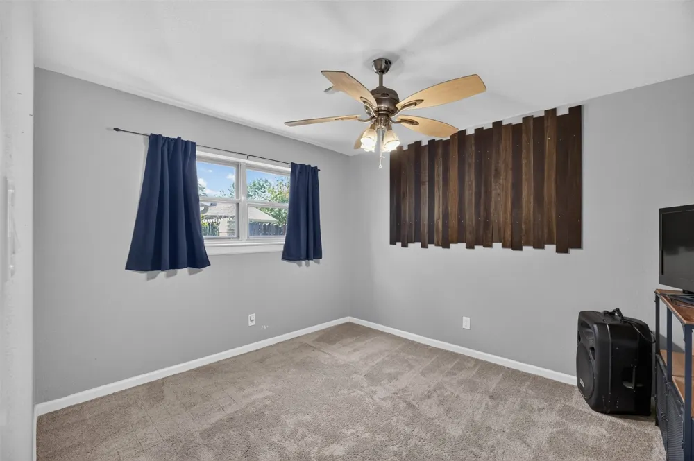 4509 Starlight Drive Haltom City, TX 76117