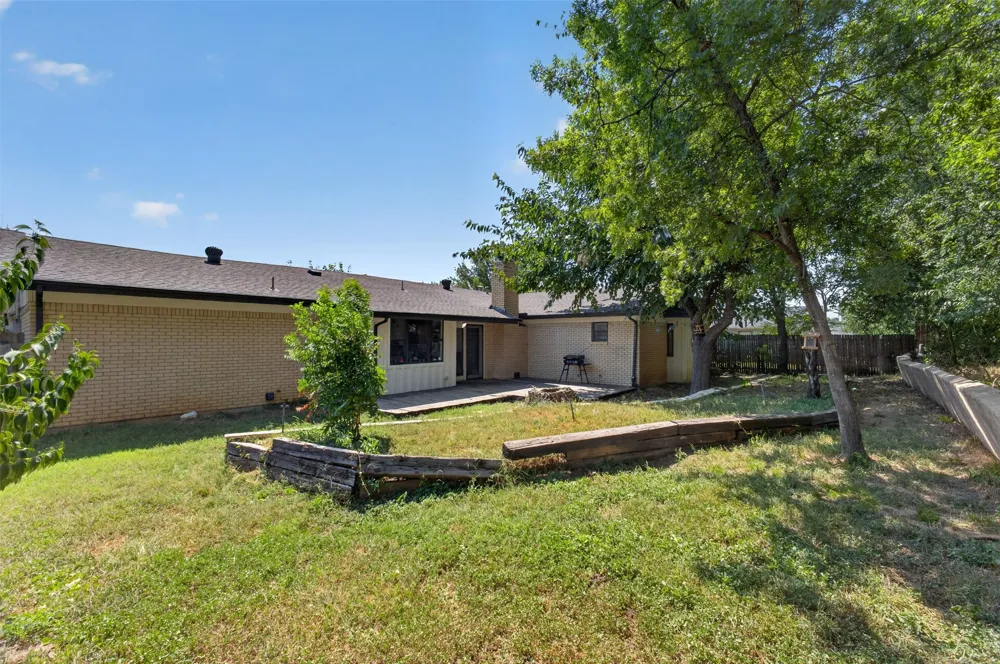 4509 Starlight Drive Haltom City, TX 76117