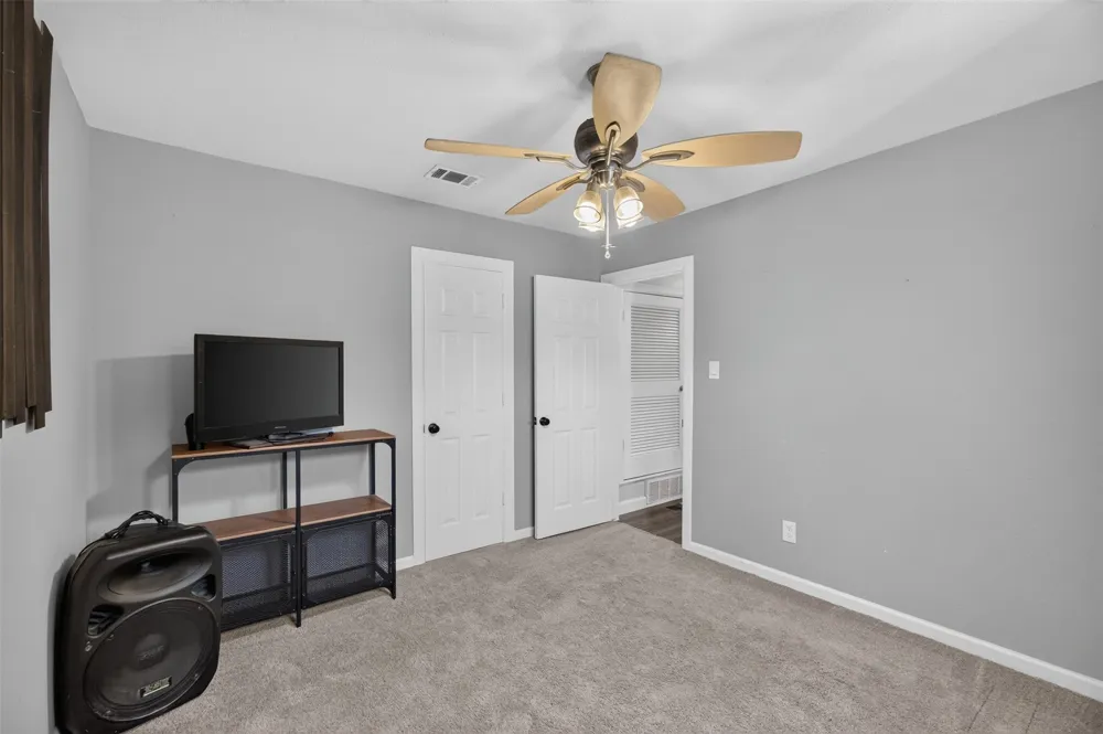 4509 Starlight Drive Haltom City, TX 76117