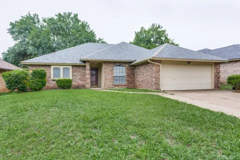 1505 Sunny Glen Street