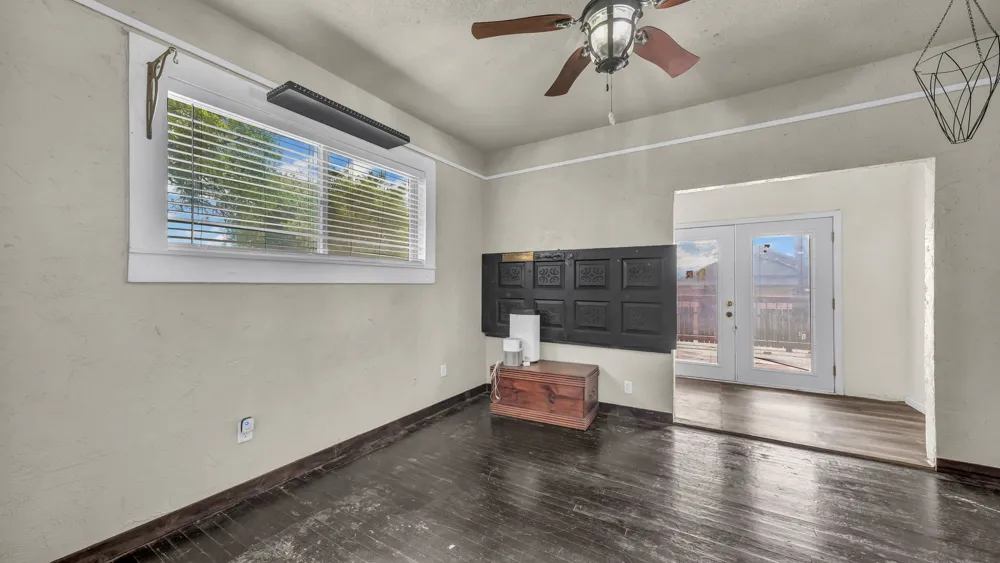 900 E Hubbard Street Mineral Wells, TX 76067