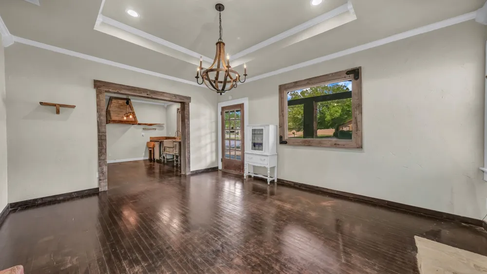 900 E Hubbard Street Mineral Wells, TX 76067