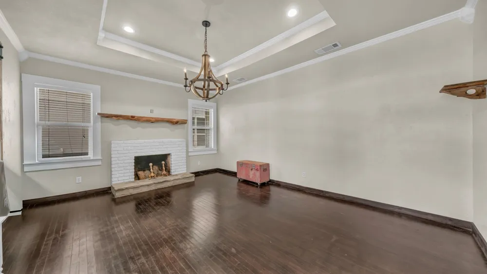 900 E Hubbard Street Mineral Wells, TX 76067