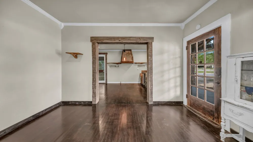900 E Hubbard Street Mineral Wells, TX 76067