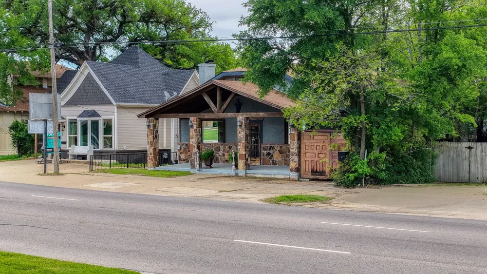 900 E Hubbard Street Mineral Wells, TX 76067
