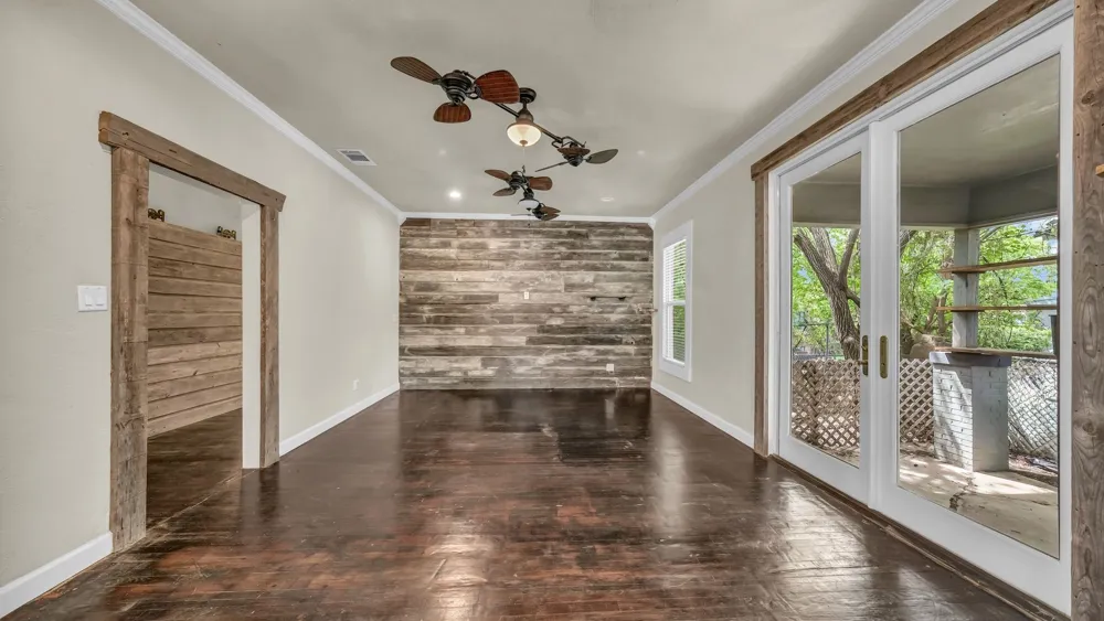 900 E Hubbard Street Mineral Wells, TX 76067