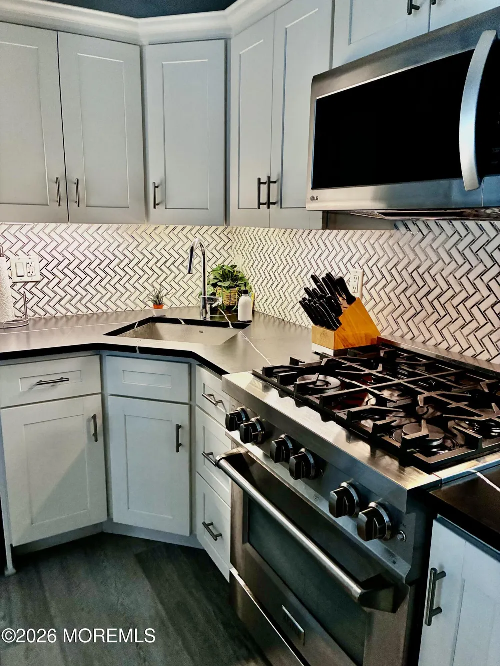 106 6th Avenue Spring Lake Heights, NJ 07762