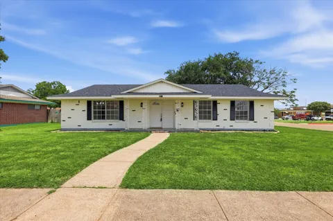 3301 Hillsdale Lane