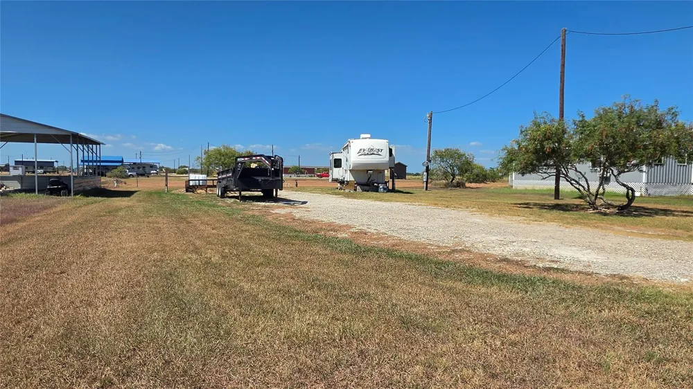 164 Sturgeon Palacios, TX 77465