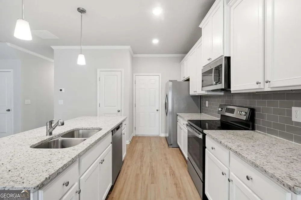 5350 Fox Den RD Oakwood, GA 30566