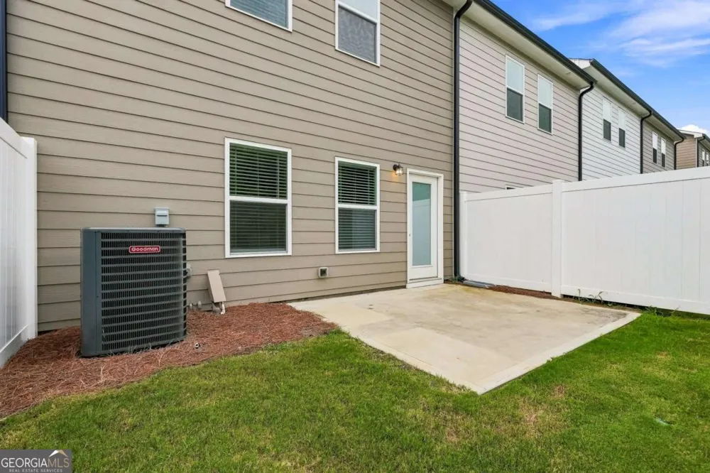 5350 Fox Den RD Oakwood, GA 30566