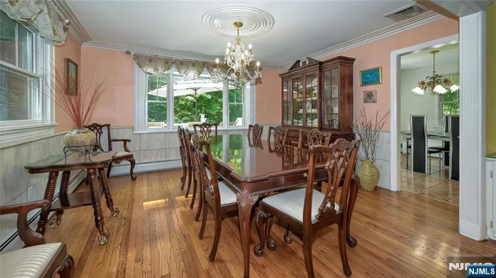 460 Laurel Lane Kinnelonugh, NJ 07405