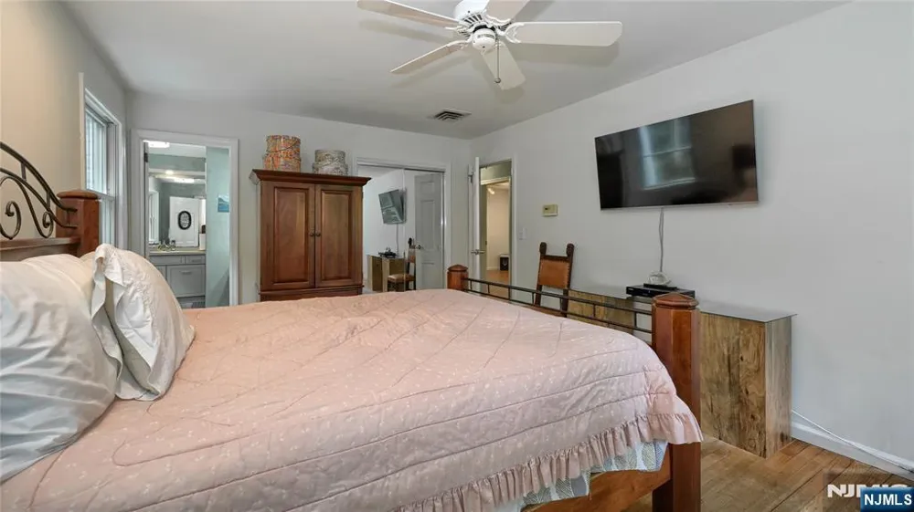 460 Laurel Lane Kinnelonugh, NJ 07405