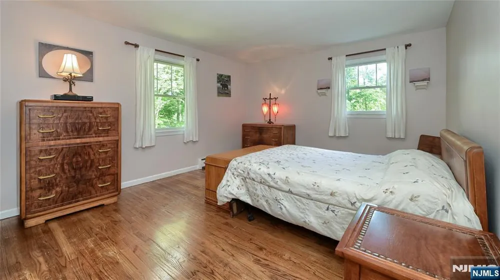 460 Laurel Lane Kinnelonugh, NJ 07405