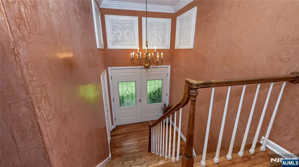 460 Laurel Lane Kinnelonugh, NJ 07405