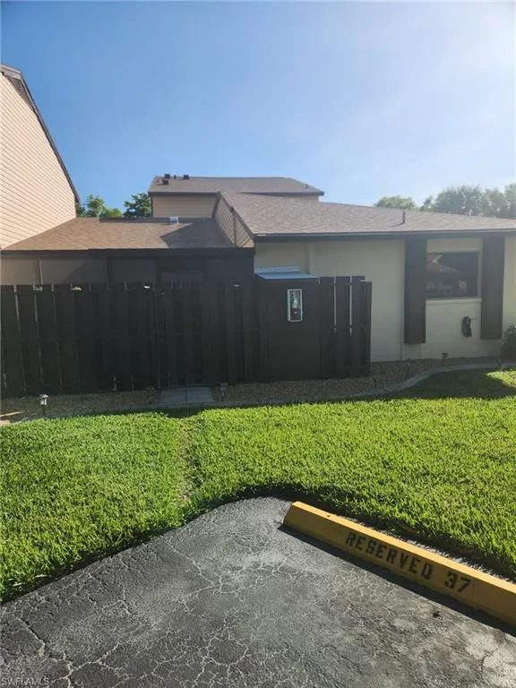 716 SE 12th Court #31 Cape Coral, FL 33990
