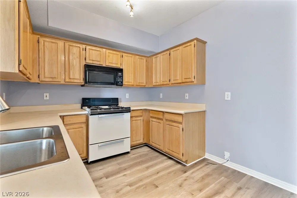 5655 E Sahara Avenue #2060 Las Vegas, NV 89142