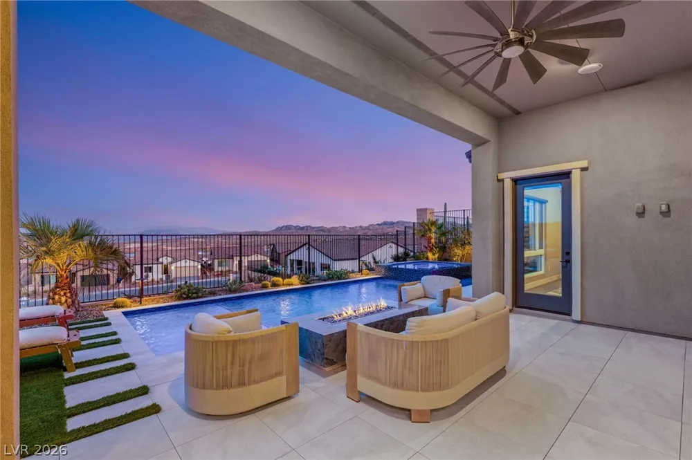 36 Thorn Creek Street Henderson, NV 89011