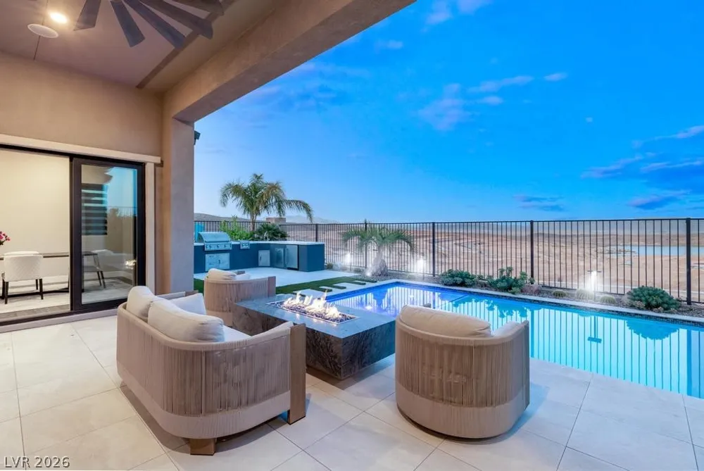 36 Thorn Creek Street Henderson, NV 89011