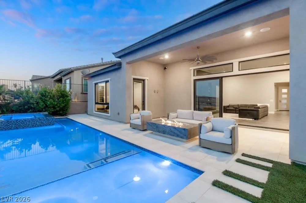 36 Thorn Creek Street Henderson, NV 89011