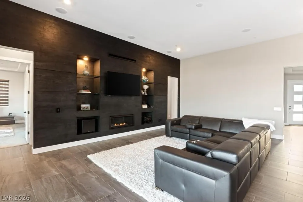 36 Thorn Creek Street Henderson, NV 89011