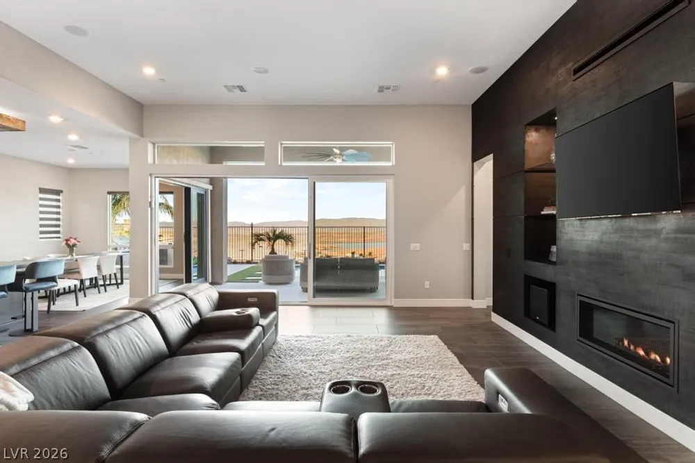 36 Thorn Creek Street Henderson, NV 89011