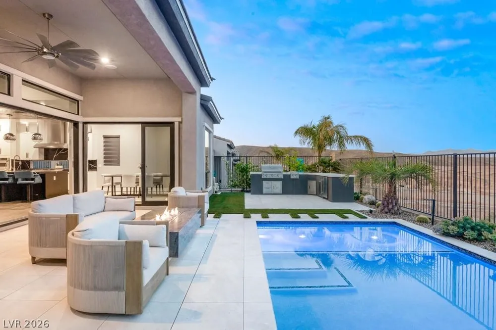 36 Thorn Creek Street Henderson, NV 89011
