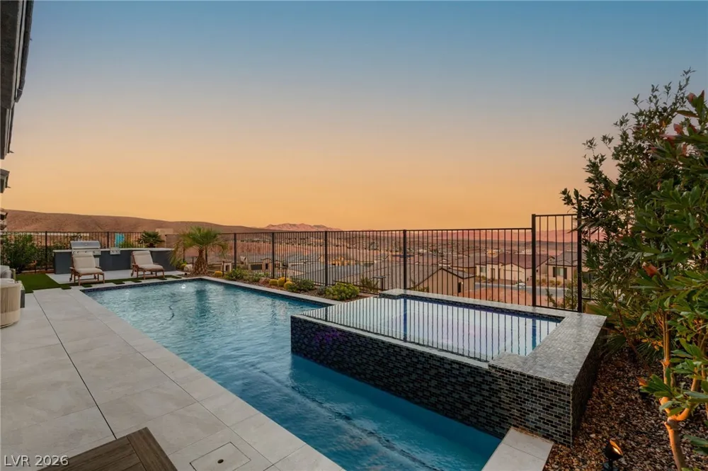 36 Thorn Creek Street Henderson, NV 89011