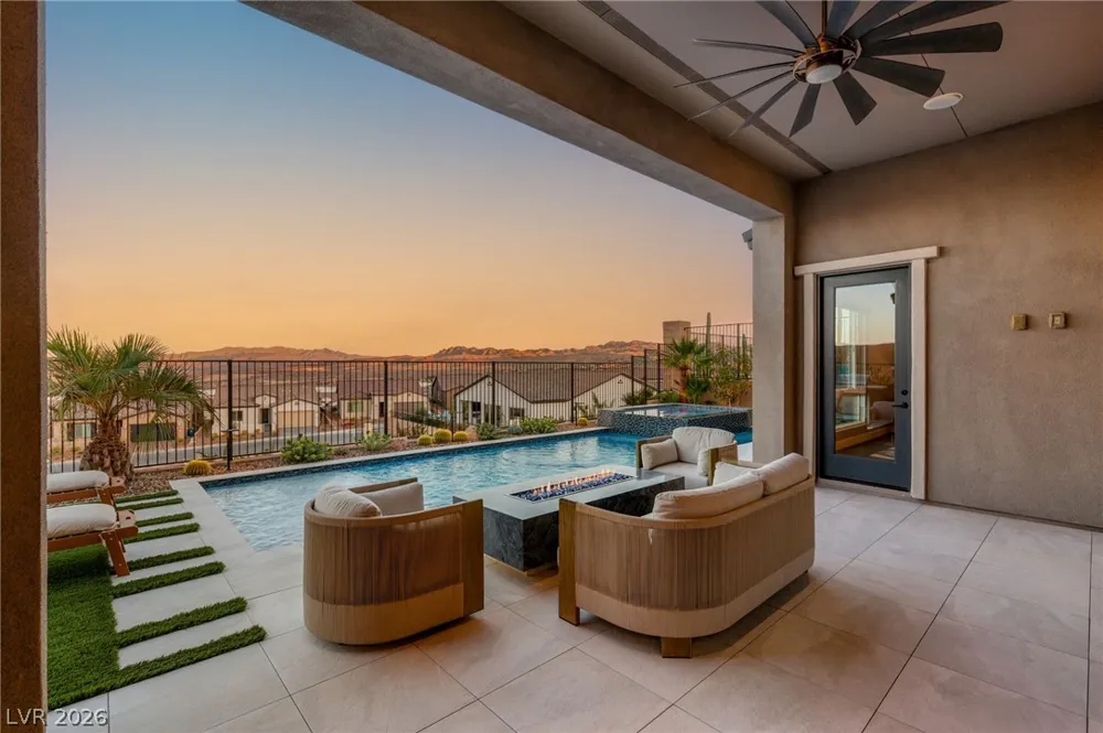 36 Thorn Creek Street Henderson, NV 89011