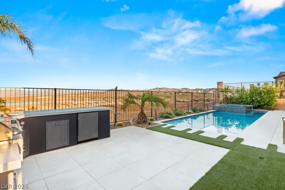 36 Thorn Creek Street Henderson, NV 89011