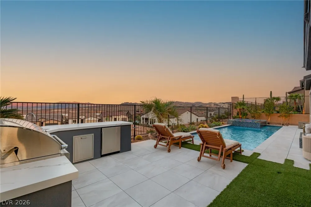 36 Thorn Creek Street Henderson, NV 89011