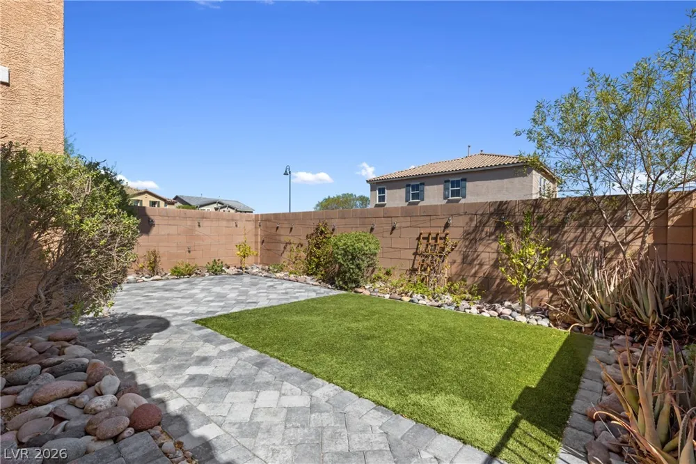 2352 Via Alicante Henderson, NV 89044