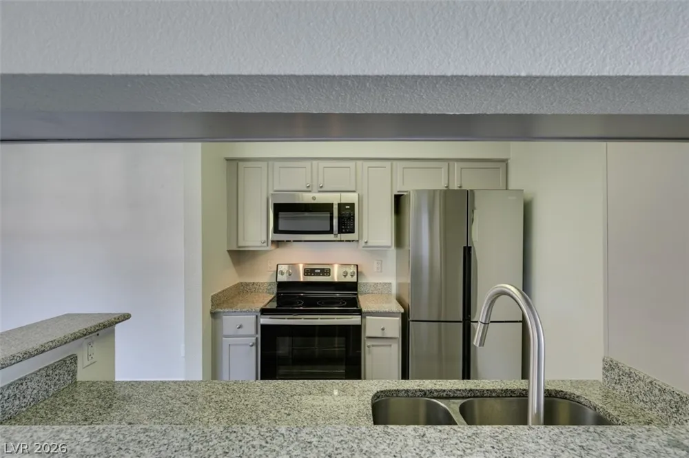 714 Oakmont Avenue #1104 Las Vegas, NV 89109