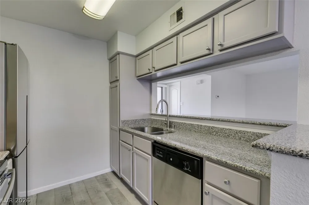714 Oakmont Avenue #1104 Las Vegas, NV 89109