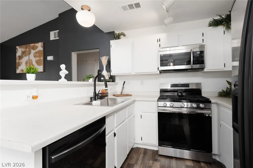 1881 W Alexander Road #2066 North Las Vegas, NV 89032