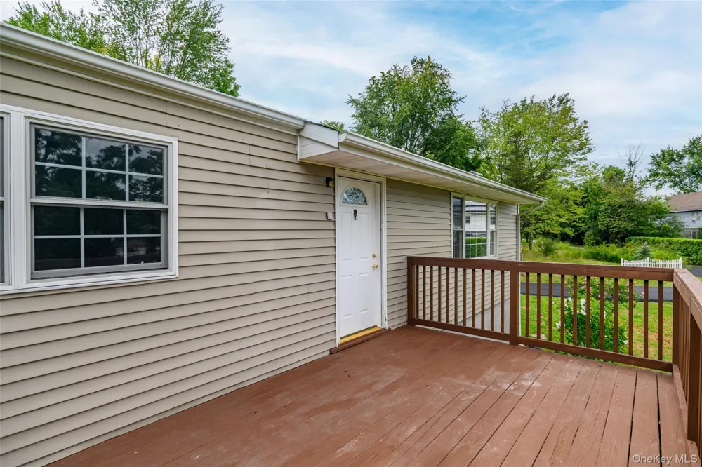 20 Townsend Extension Poughquag, NY 12540