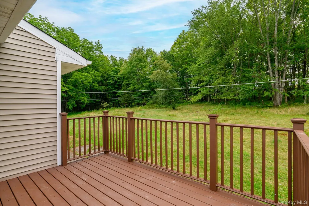 20 Townsend Extension Poughquag, NY 12540