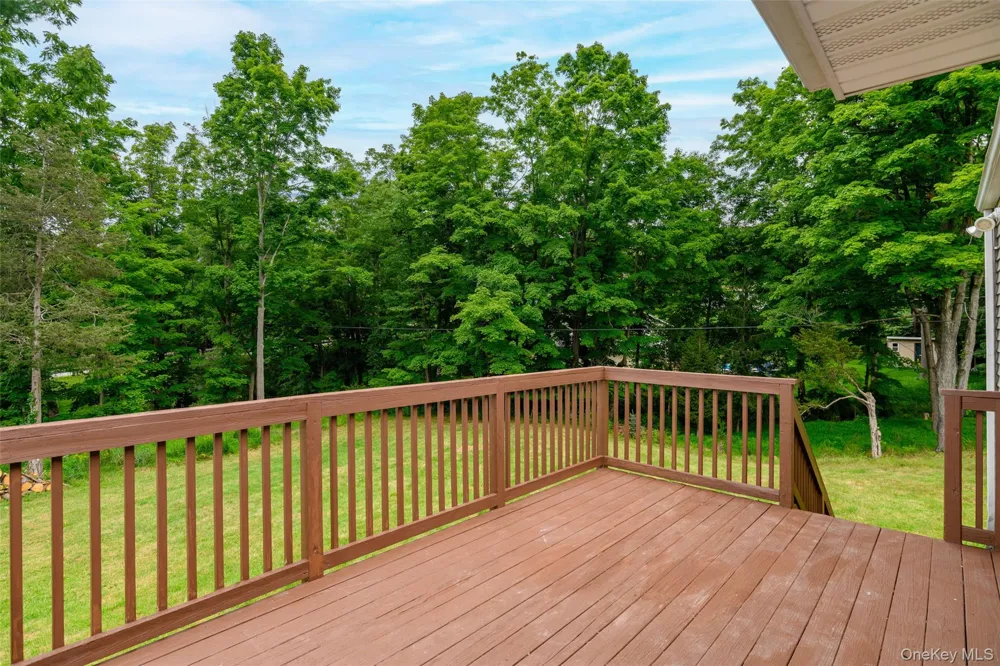 20 Townsend Extension Poughquag, NY 12540