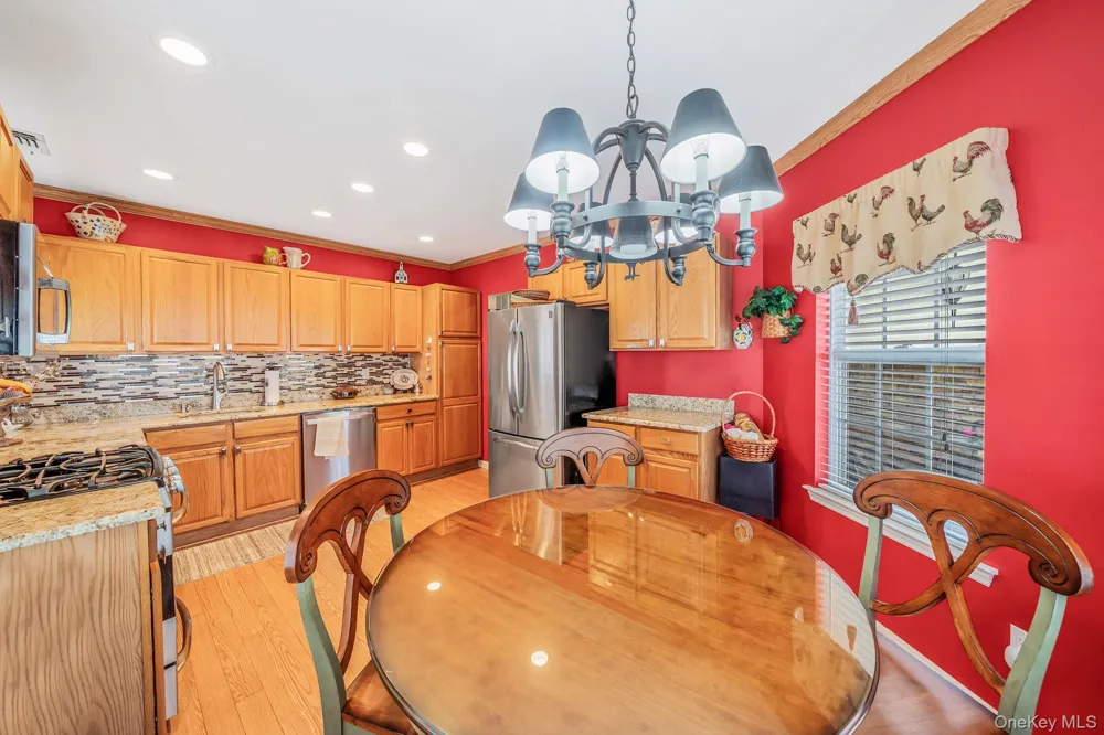 63 Madison Circle Middle Island, NY 11953
