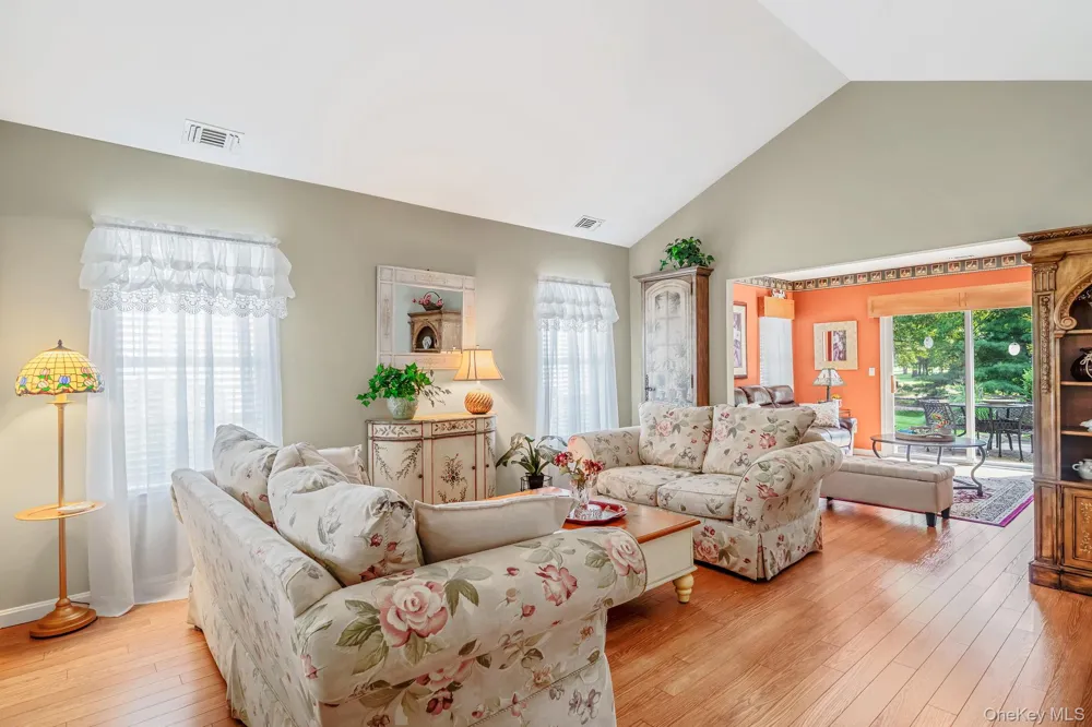 63 Madison Circle Middle Island, NY 11953