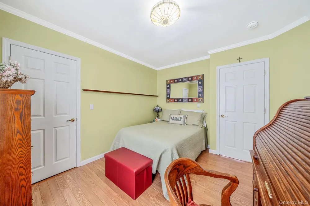 63 Madison Circle Middle Island, NY 11953