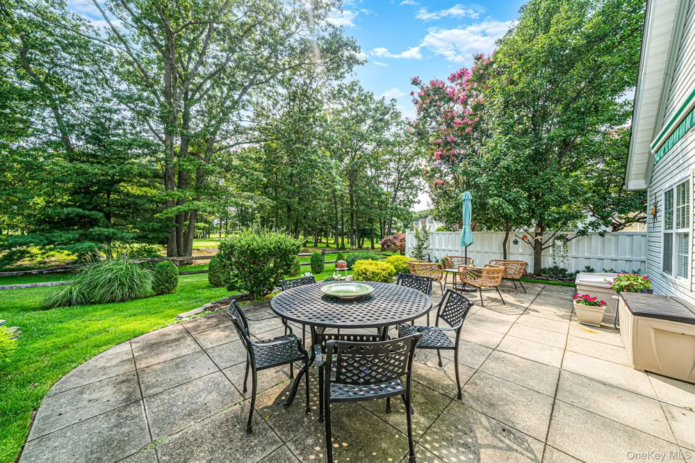 63 Madison Circle Middle Island, NY 11953