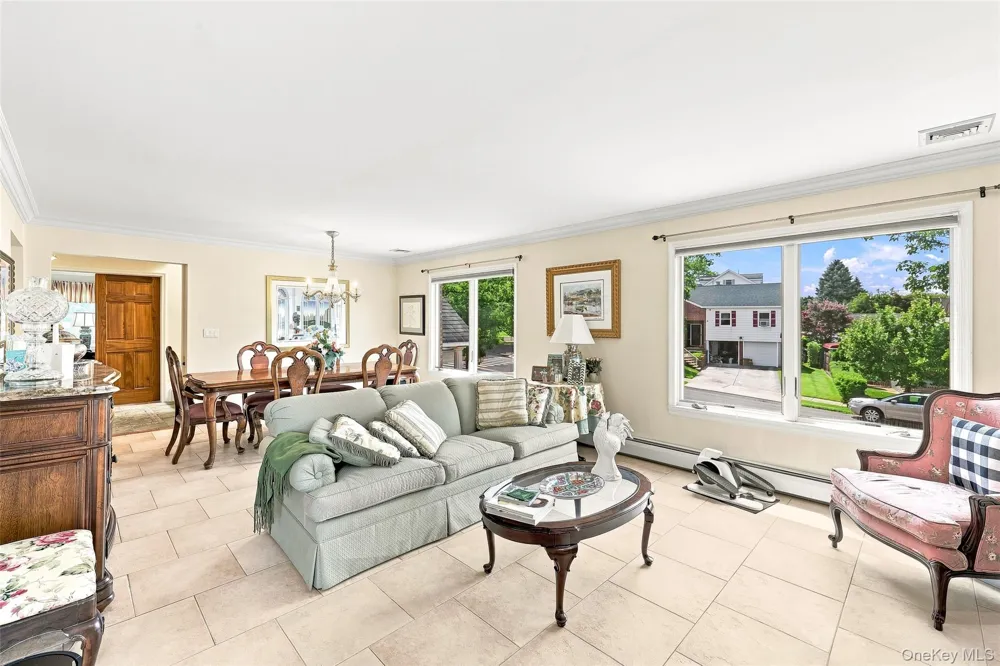 5315 Overbrook Street Douglaston, NY 11362