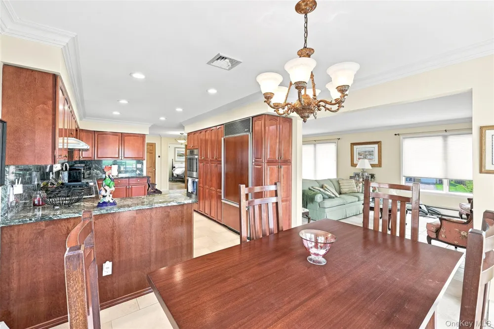 5315 Overbrook Street Douglaston, NY 11362
