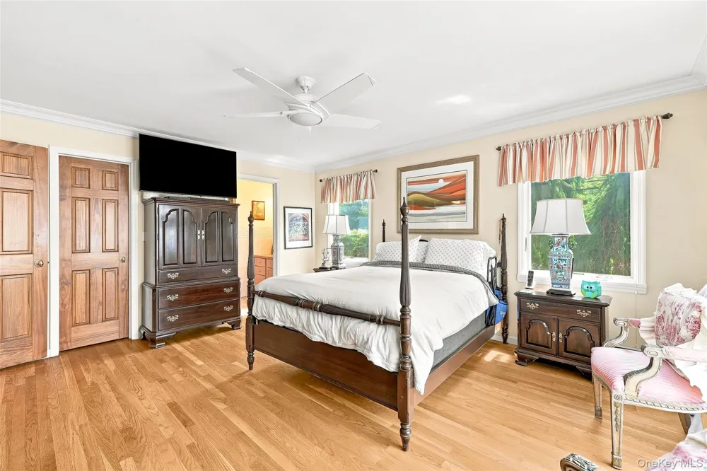 5315 Overbrook Street Douglaston, NY 11362
