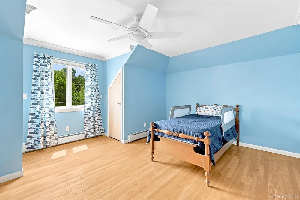5315 Overbrook Street Douglaston, NY 11362