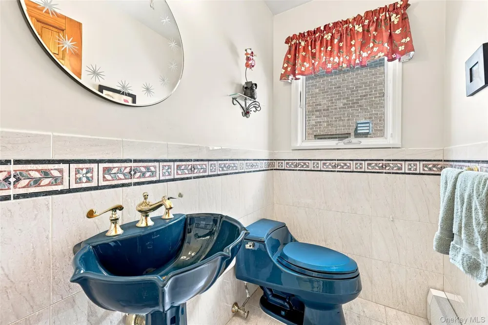 5315 Overbrook Street Douglaston, NY 11362
