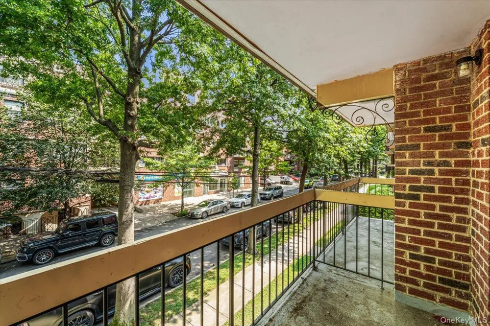 71-24 162nd Street #2 Fresh Meadows, NY 11365