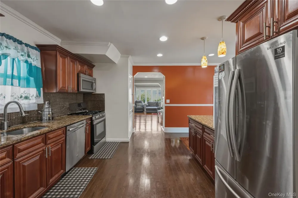 11932 195th Street Saint Albans, NY 11412