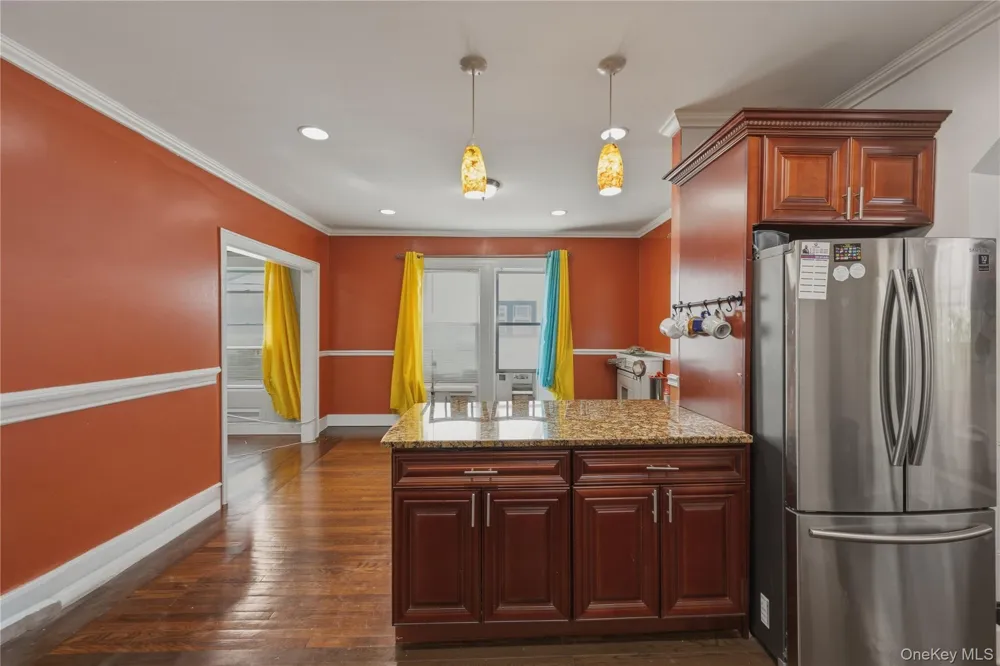 11932 195th Street Saint Albans, NY 11412